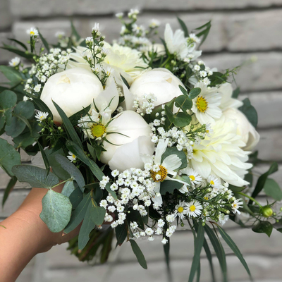 Brudebukett-hvitepeoner[1]_1080x1080