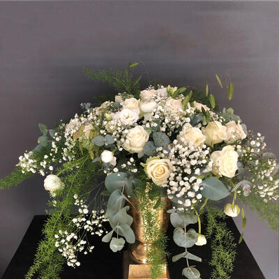 Blomsterdekor-til-kirken-2