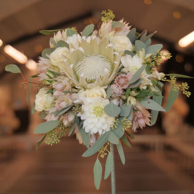 Brudebukett-lys-med-protea
