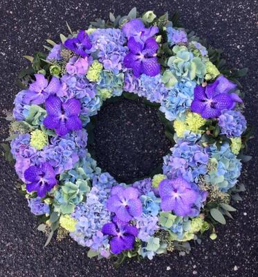 Krans-blå og lilla toner